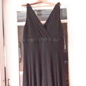 AMERICAN LIVING BEAUTIFUL WOMAN'S BLACK DRESS W SEQUIN TRIM